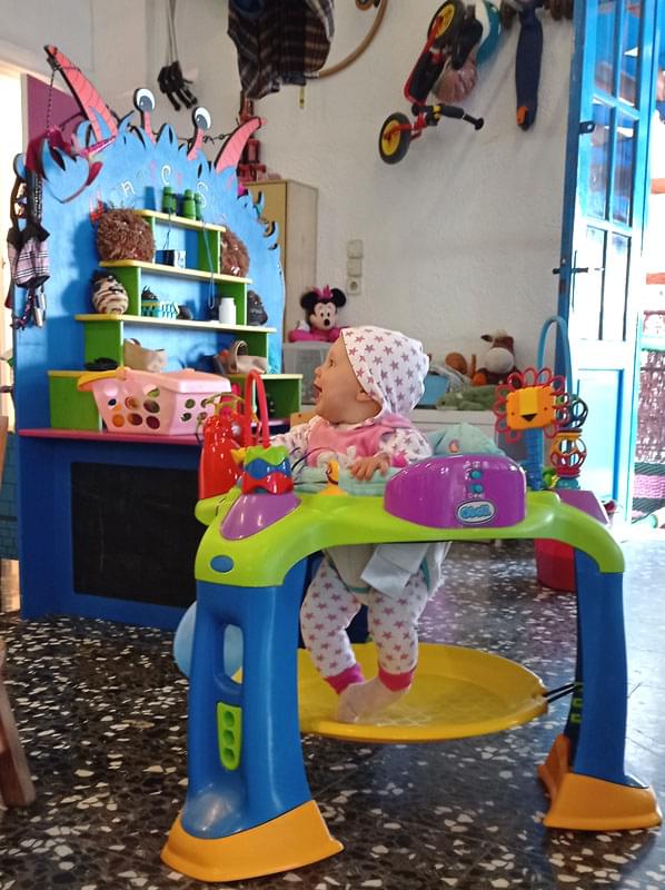 monster cafe - playground