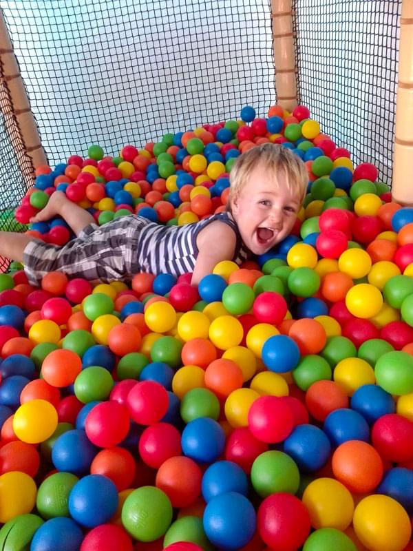 monster cafe - playground