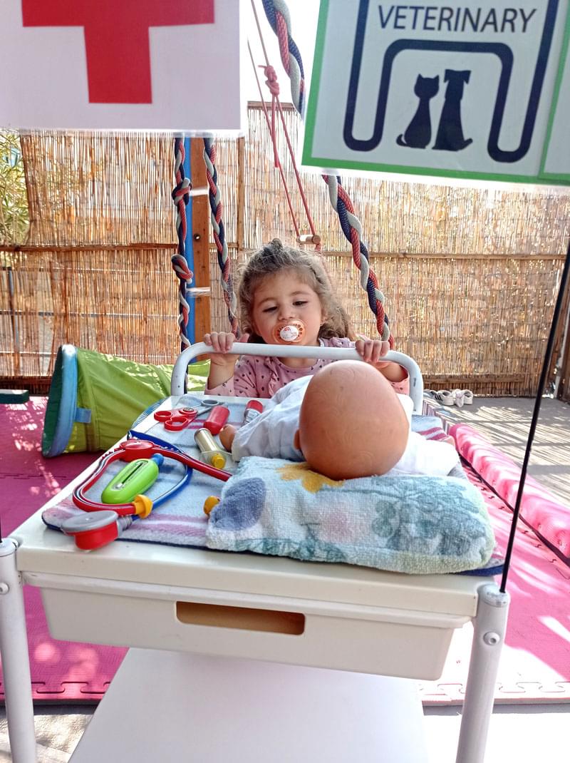 monster cafe - playground